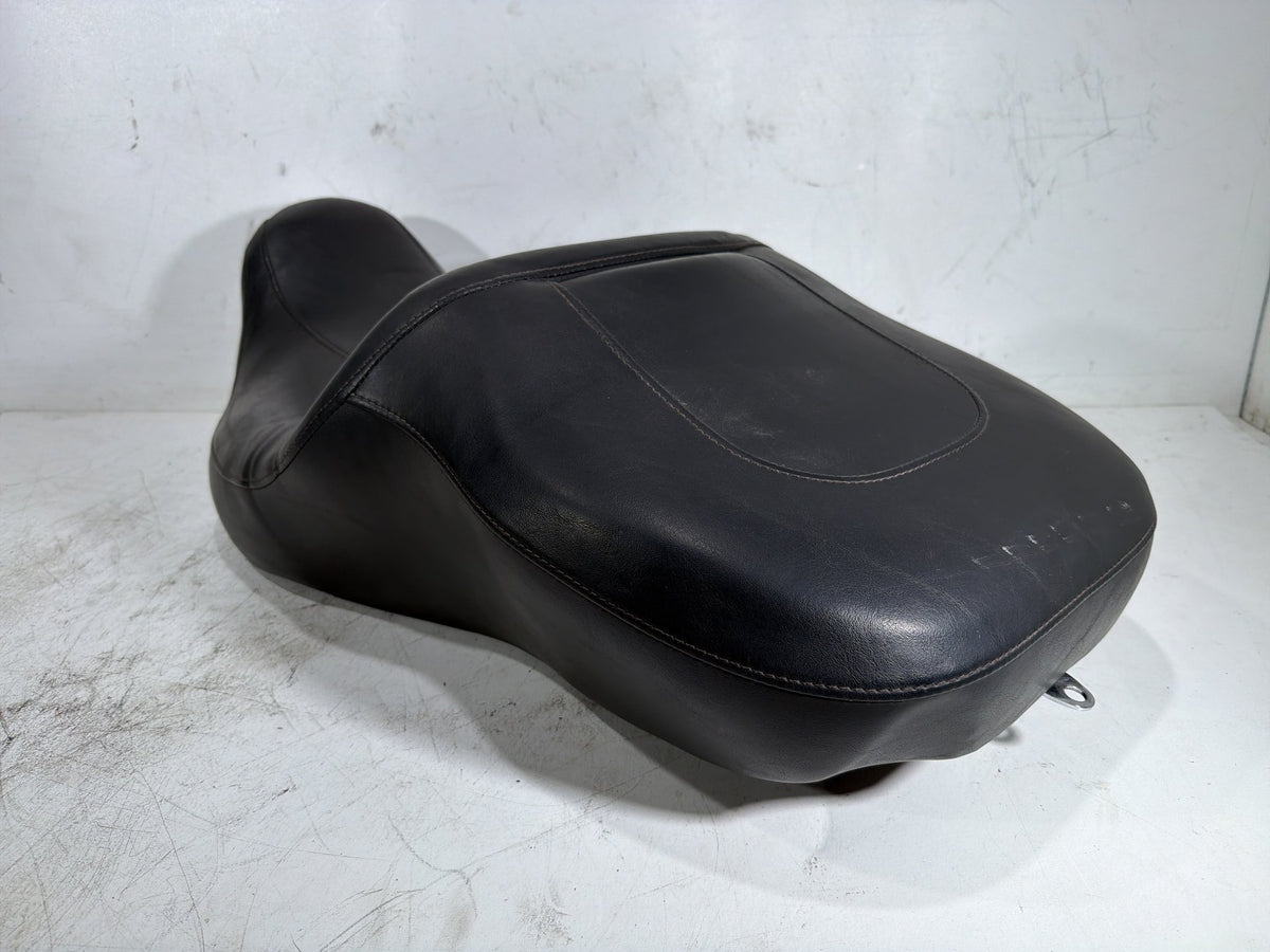 2010 Harley Electra Glide Touring Ultra OEM Passenger Rider Driver Seat Saddle