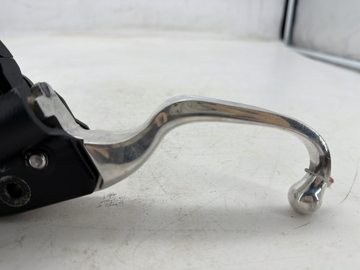 2020 Harley Softail Standard FXST OEM Front Right Brake Lever Master Cylinder