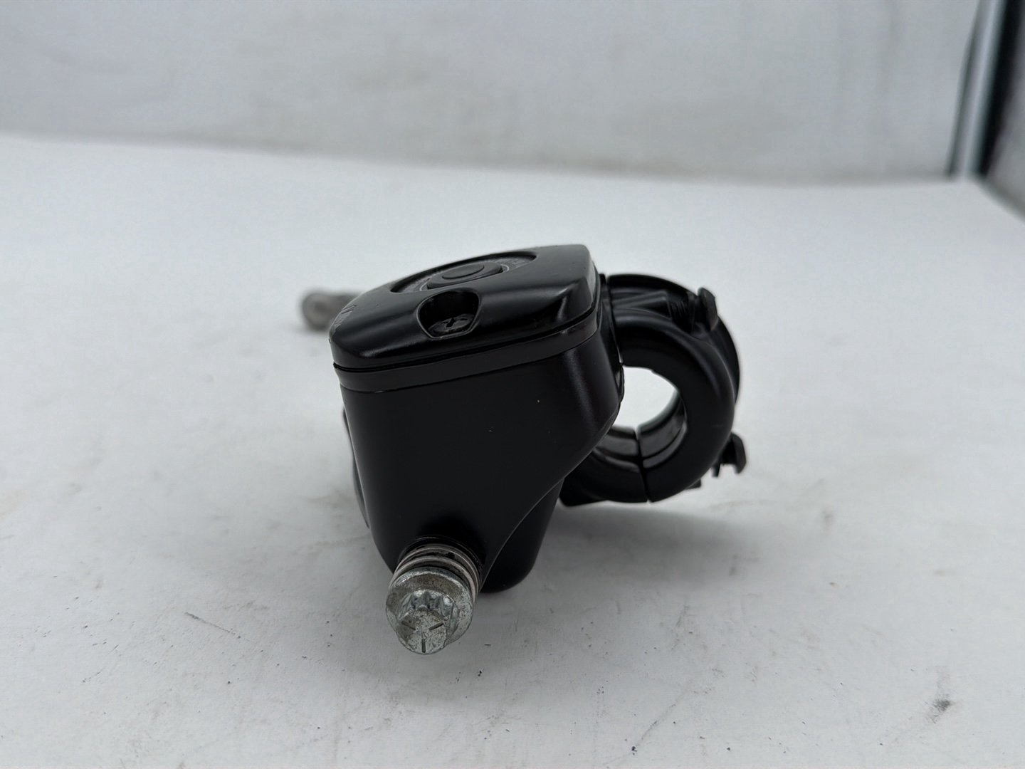 03 Harley Road King Touring Classic OEM Front Right Brake Lever Master Cylinder