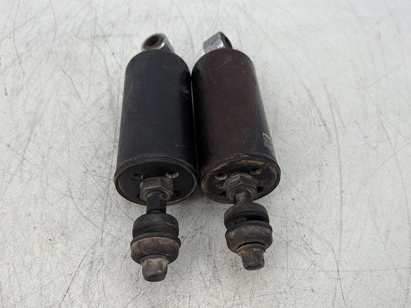 2000 Harley Softail FLSTC Heritage Classic OEM Rear Left Right Shock Absorbers