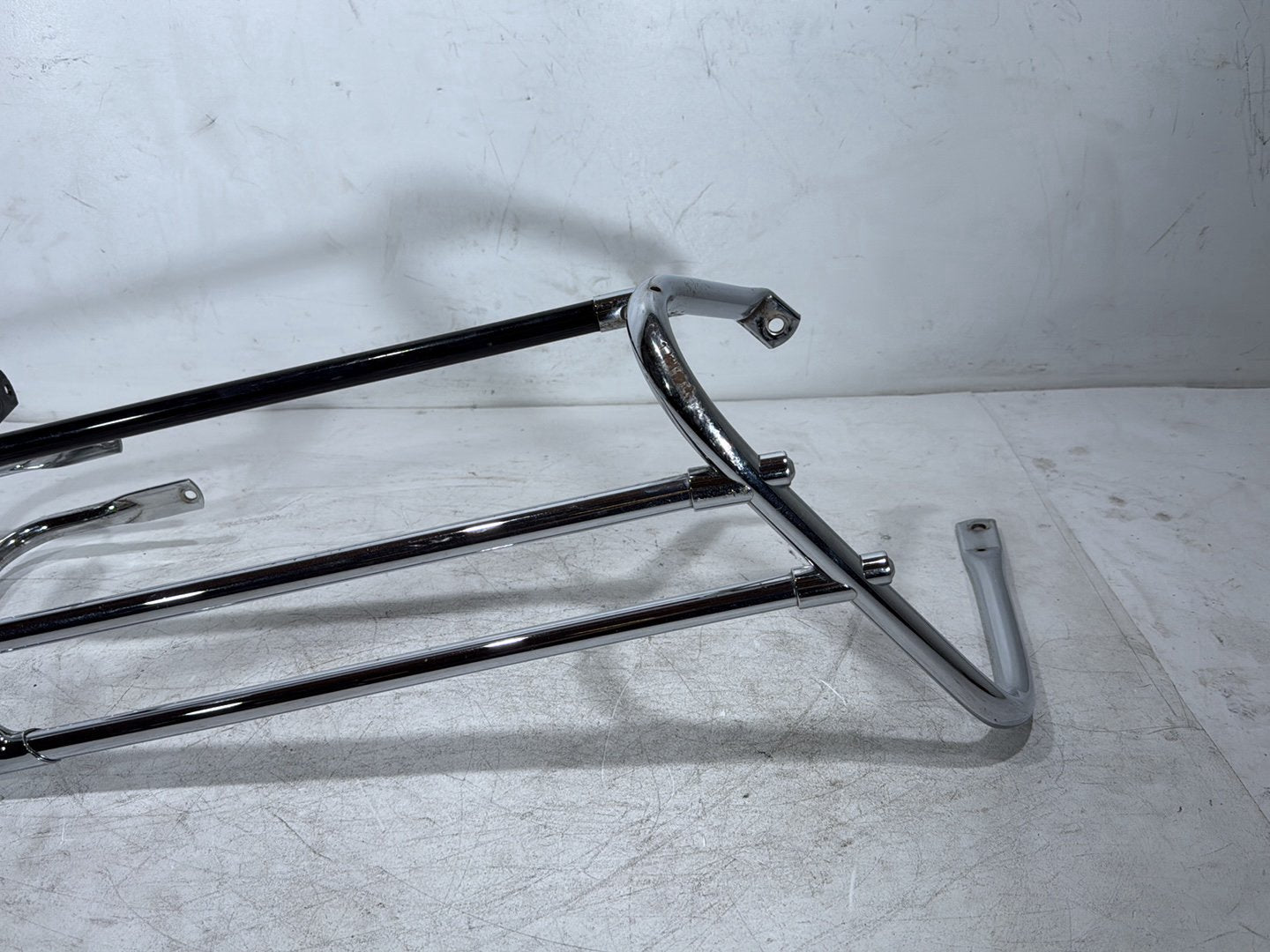 1999 Harley Electra Glide Touring FLHT OEM Rear Right Saddlebag Guard Rails Bar