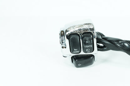 1999 - 2006 Harley-Davidson Dyna Wide Glide Left Turn Signal Headlight Switches Controls  	71685-06A