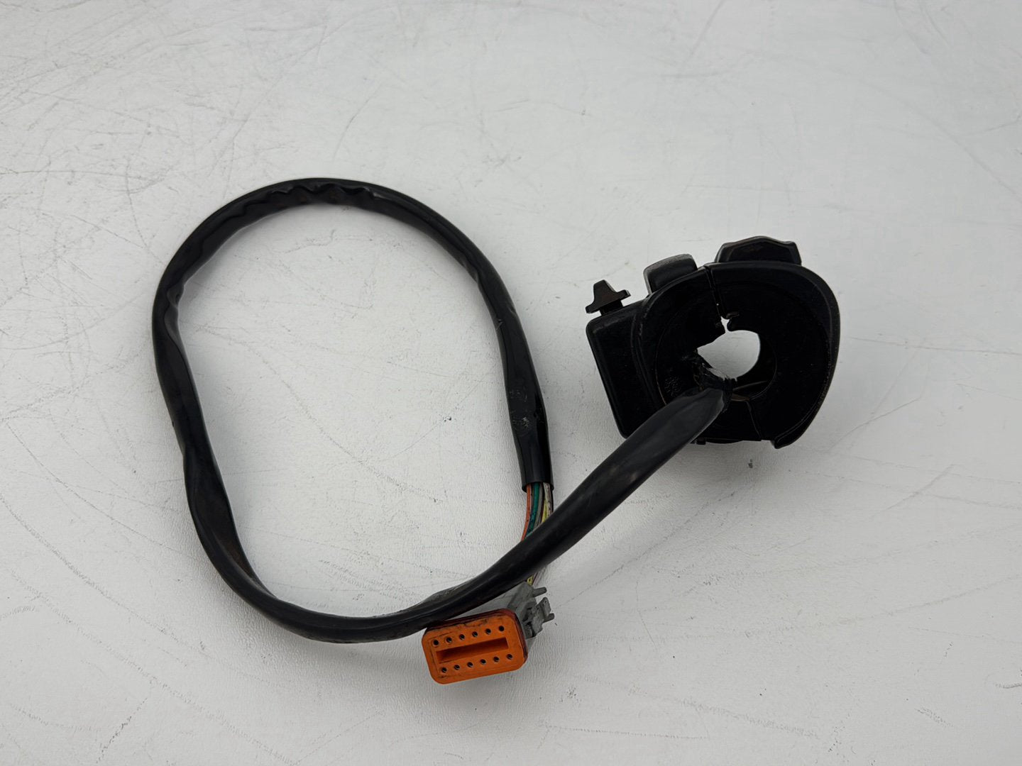 1999 - 2006 Harley-Davidson Touring Electra Glide Classic Left Turn Signal Headlight Switches Controls 71685-06A