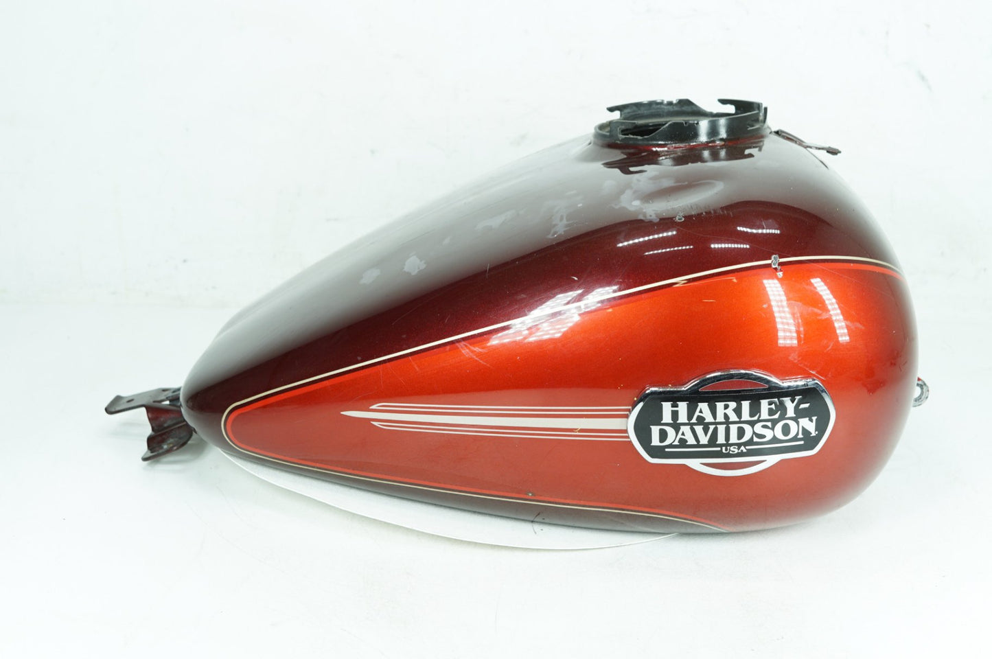 2007 - 2012 Harley-Davidson Touring Electra Glide Ultra Fuel Gas Tank Gasoline Reservoir   61356-08