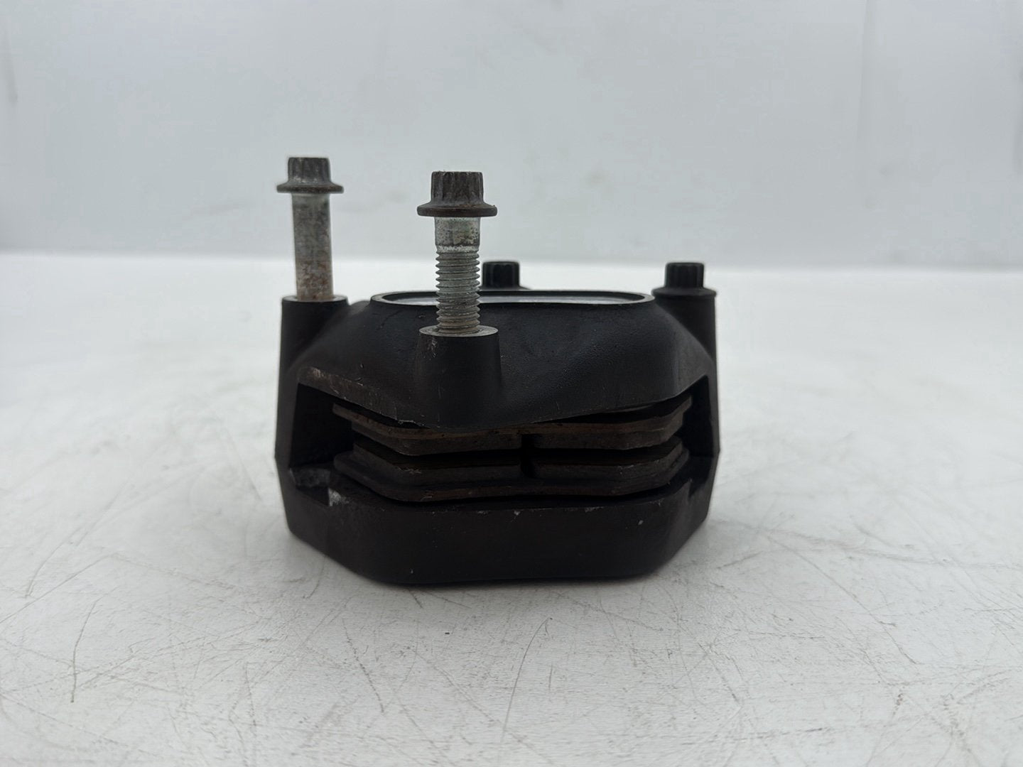 2007 Harley Touring FLHTCU Electra Glide Ultra OEM Front Left 1 Brake Caliper