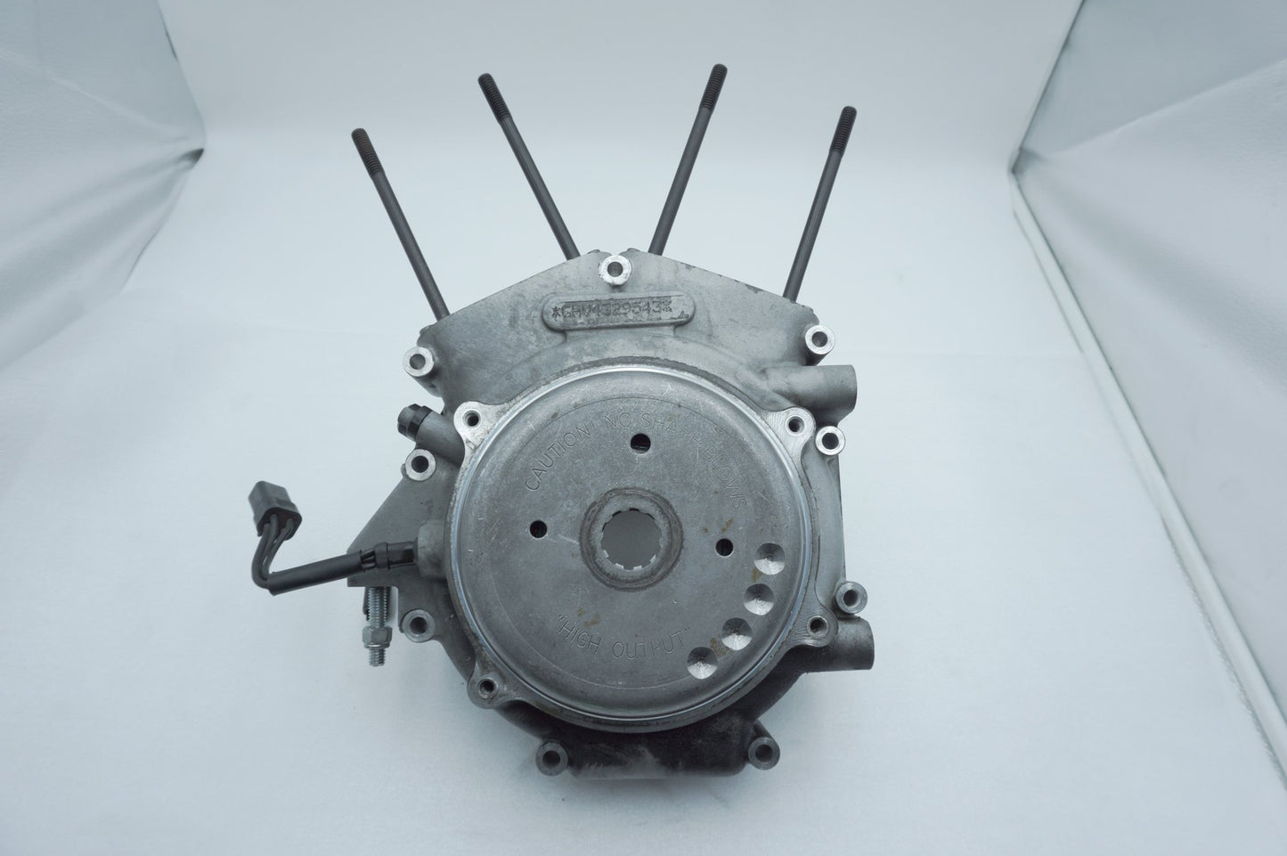 1999 - 2006 Harley-Davidson Dyna Super Glide Crankcase Shaft Engine Motor Cover 24631-03