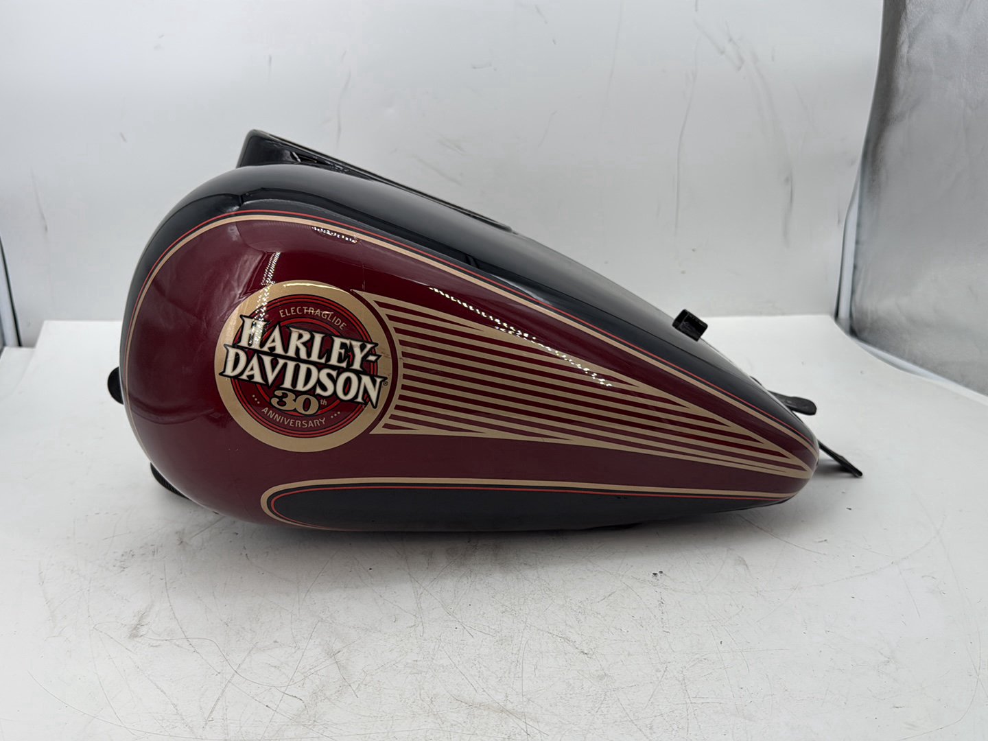 1995 Harley Touring FLHTCI Electra Glide Classic OEM Fuel Gas Tank Gasoline Reservoir