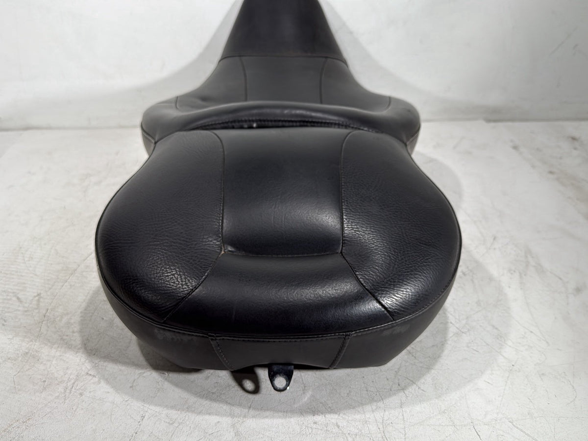 2010 Harley Electra Glide Touring Ultra OEM Passenger Rider Driver Seat Saddle