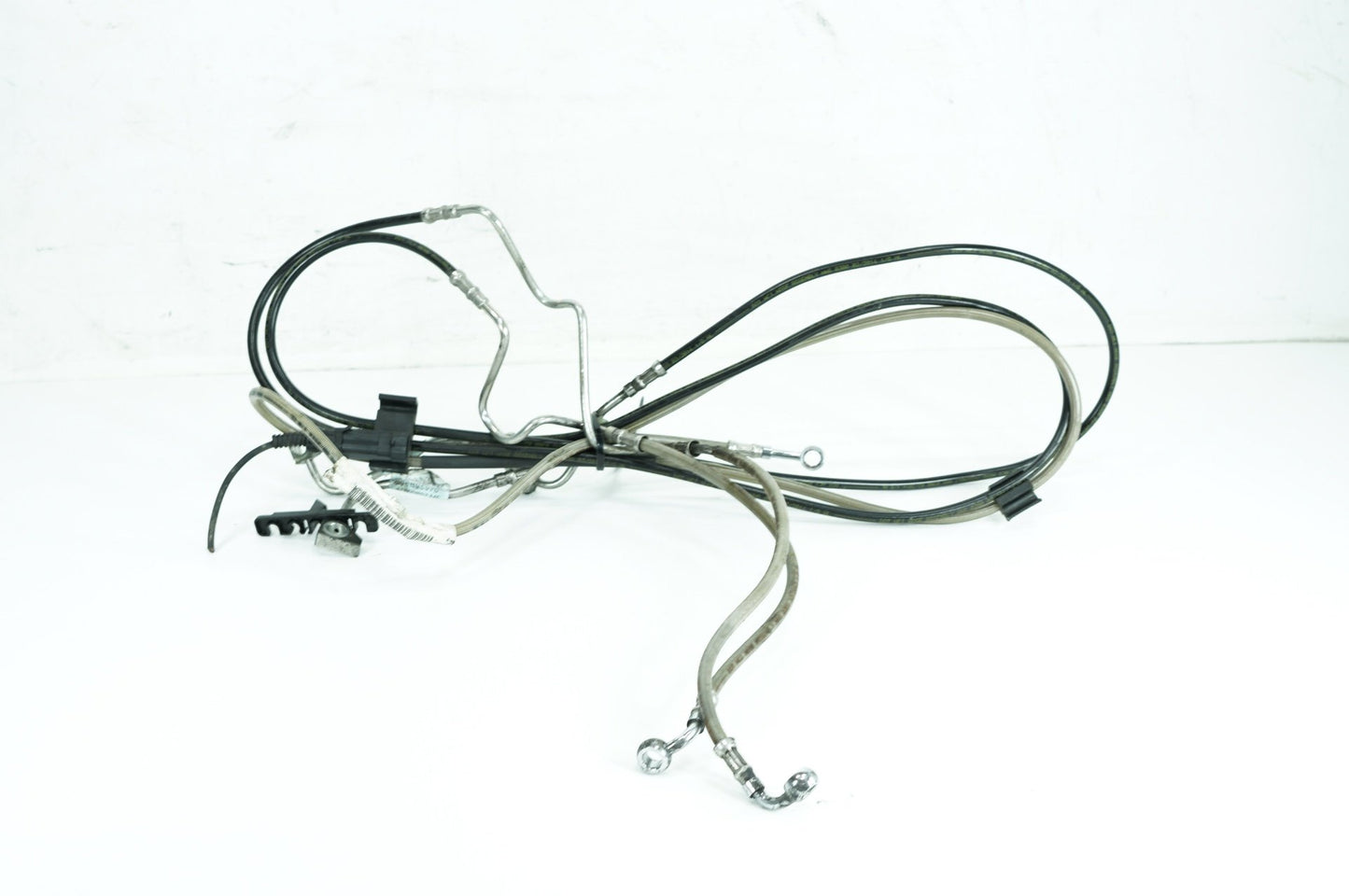 2007 - 2016 Harley-Davidson Touring CVO Electra Screamin Eagle Front Brake Hose Line Pipe ABS 41800206