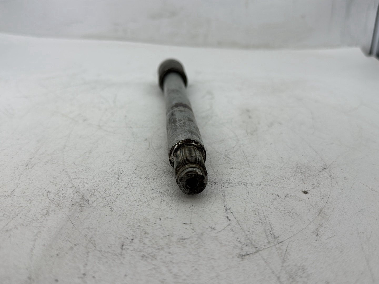 2006 Harley Dyna FXDWGI Wide Glide OEM Rear Wheel Axle Bolt Shaft