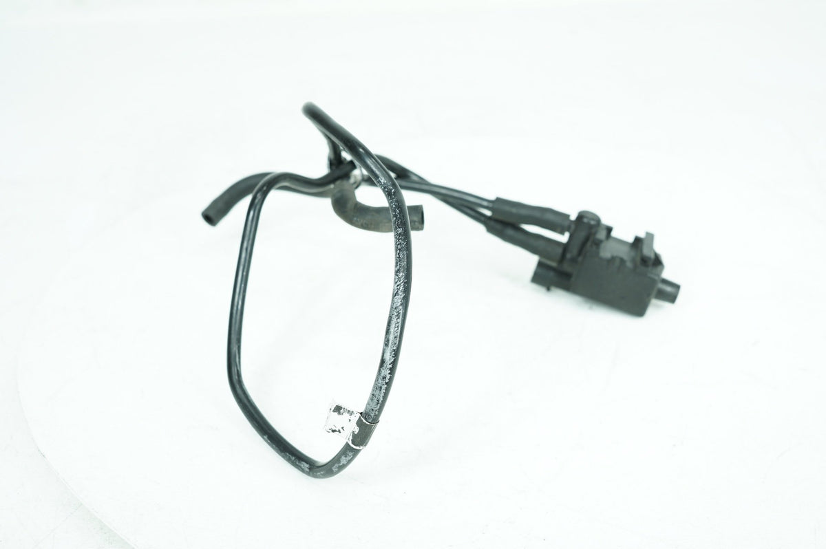 2011 Harley Touring FLHRC Road King Classic OEM EVAP Vapor Charcoal Fuel Emission Canister