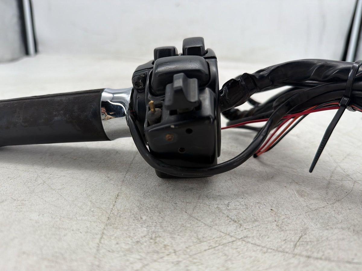 08 Harley Electra Glide Touring OEM Left Turn Signal Headlight Switches Controls
