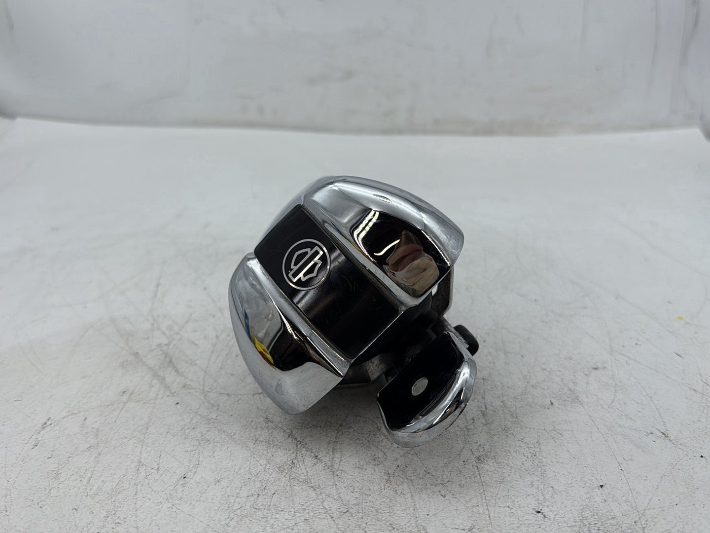 2018 Harley Electra Glide Touring Ultra FLHTCU Horn Signal Klaxon Chrome Cover