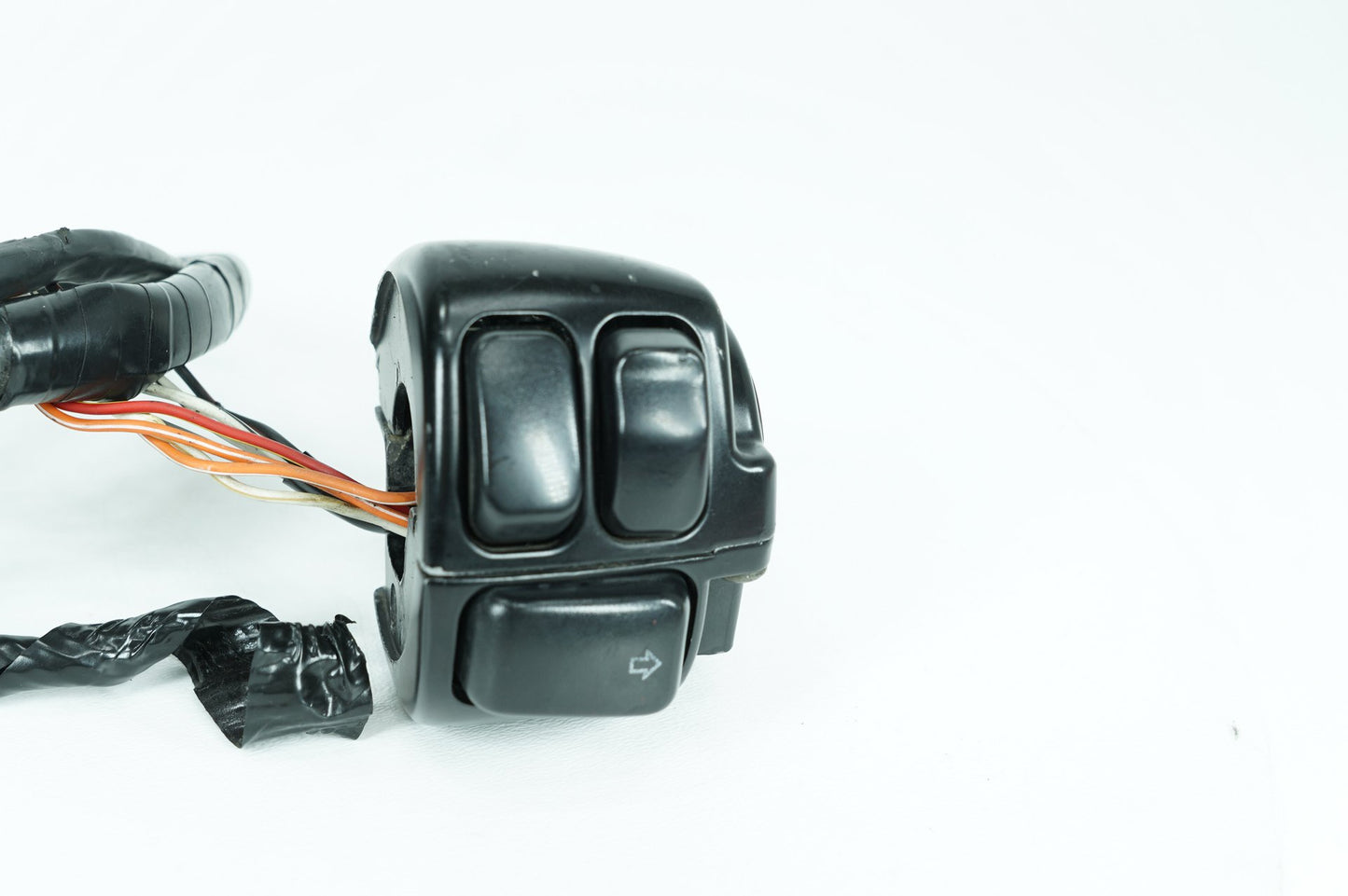 2007 - 2012 Harley-Davidson Softail Standard Right Engine Start Kill Switches Controls  	71684-06A
