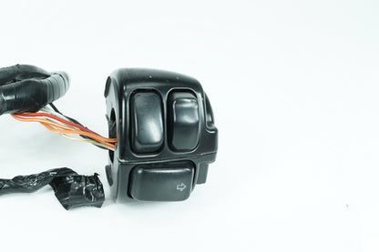 2007 - 2012 Harley-Davidson Softail Standard Right Engine Start Kill Switches Controls  	71684-06A