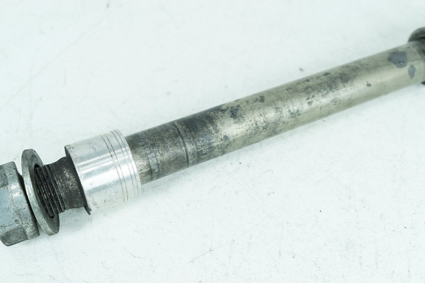 2004 - 2013 Harley-Davidson Sportster Low Rear Wheel Axle Bolt Shaft 41176-08