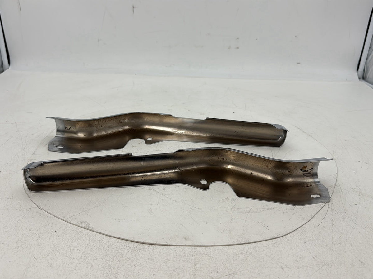 08 Harley Touring Electra Glide Ultra OEM Rear Left Right Fender Struts Bracket