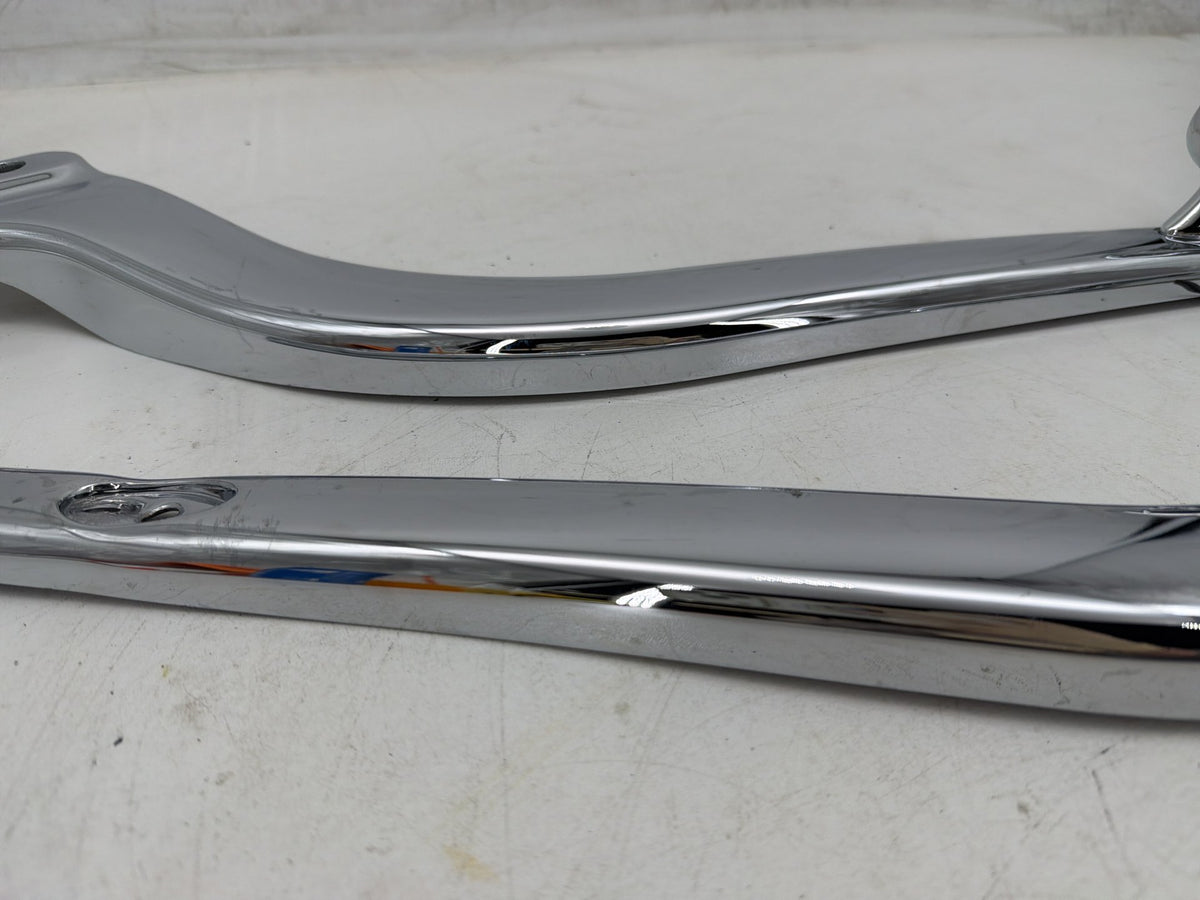 01 Harley Softail Deuce OEM Rear Left Right Fender Struts Bracket & Turn Signal