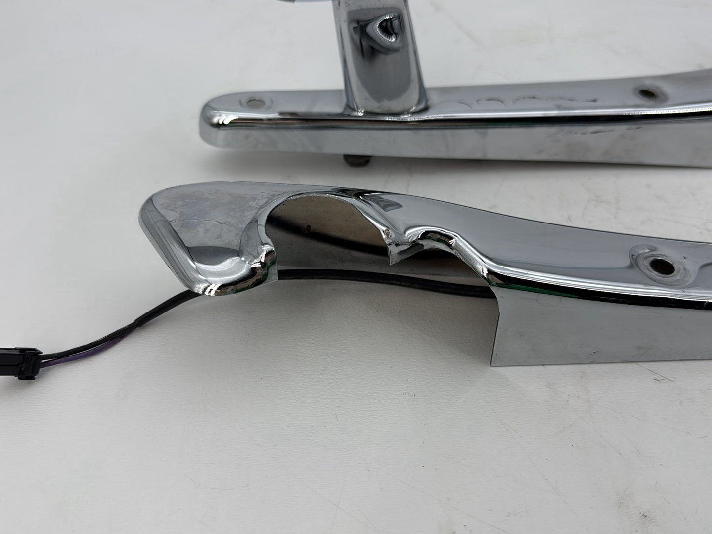2009 Harley Sportster XL1200C 1200 Custom OEM Rear Left Right Fender Struts Bracket & Turn Signal