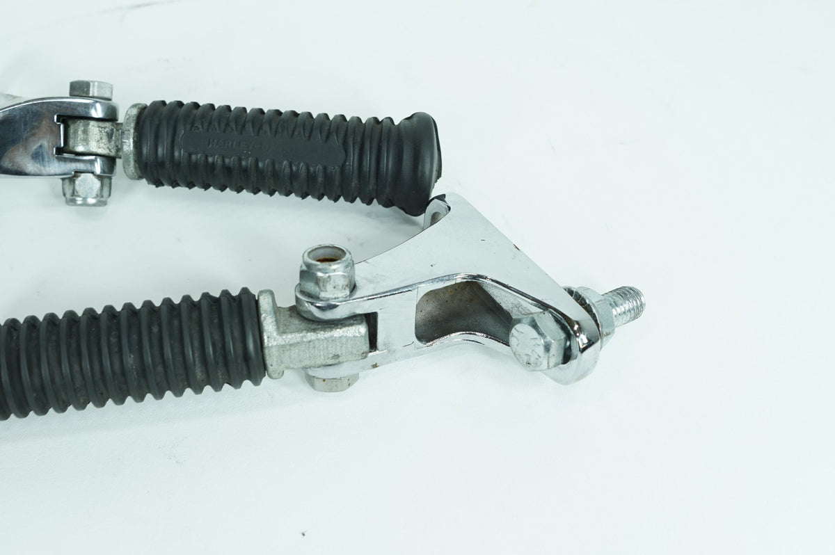 1997 Harley Dyna FXD Super Glide OEM Passenger Left & Right Foot Pegs 33189-63