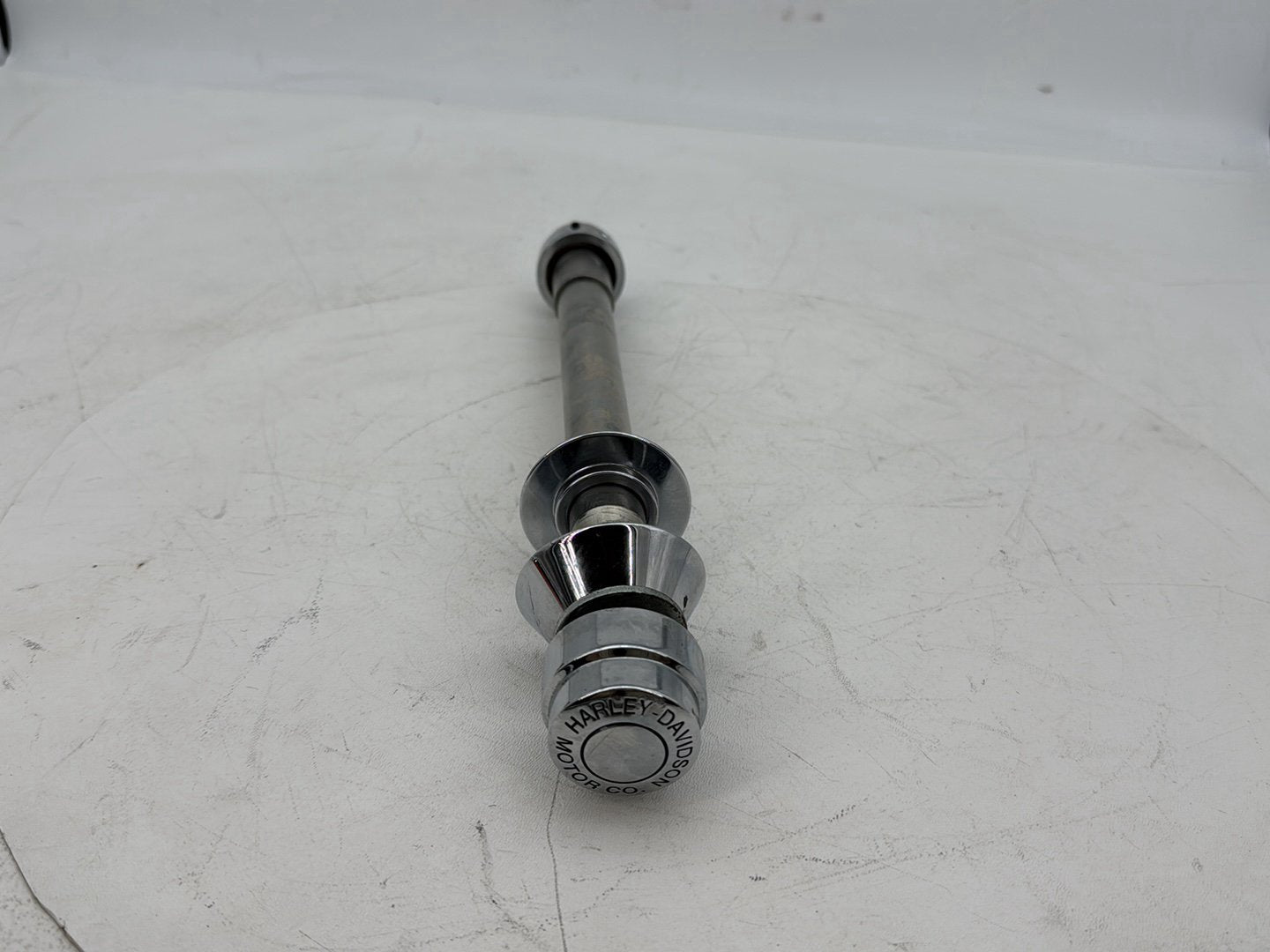 2007 - 2012 Harley-Davidson Touring Electra Glide Ultra Front Wheel Axle Bolt Shaft 41547-07A