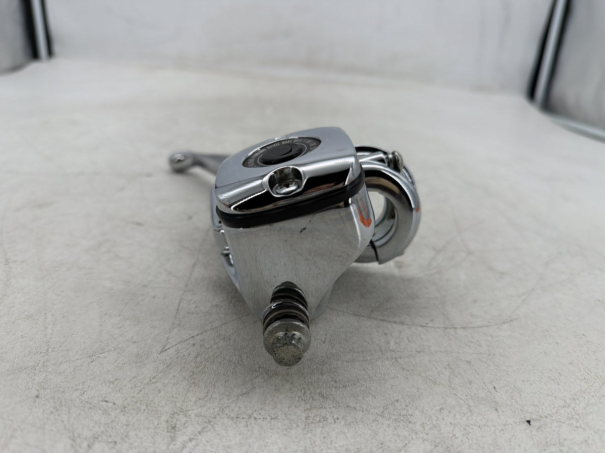 2004 Harley Electra Glide CVO Eagle OEM Front Right Brake Lever Master Cylinder