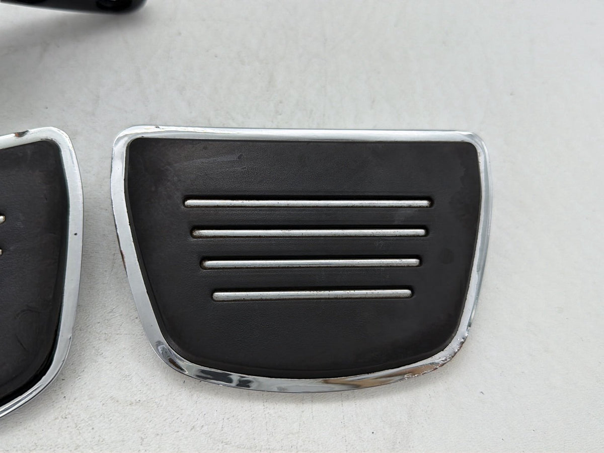 07 Harley Dyna Street Bob FXDBI Left & Right Driver Step Foot Rest Pegs Kuryakyn