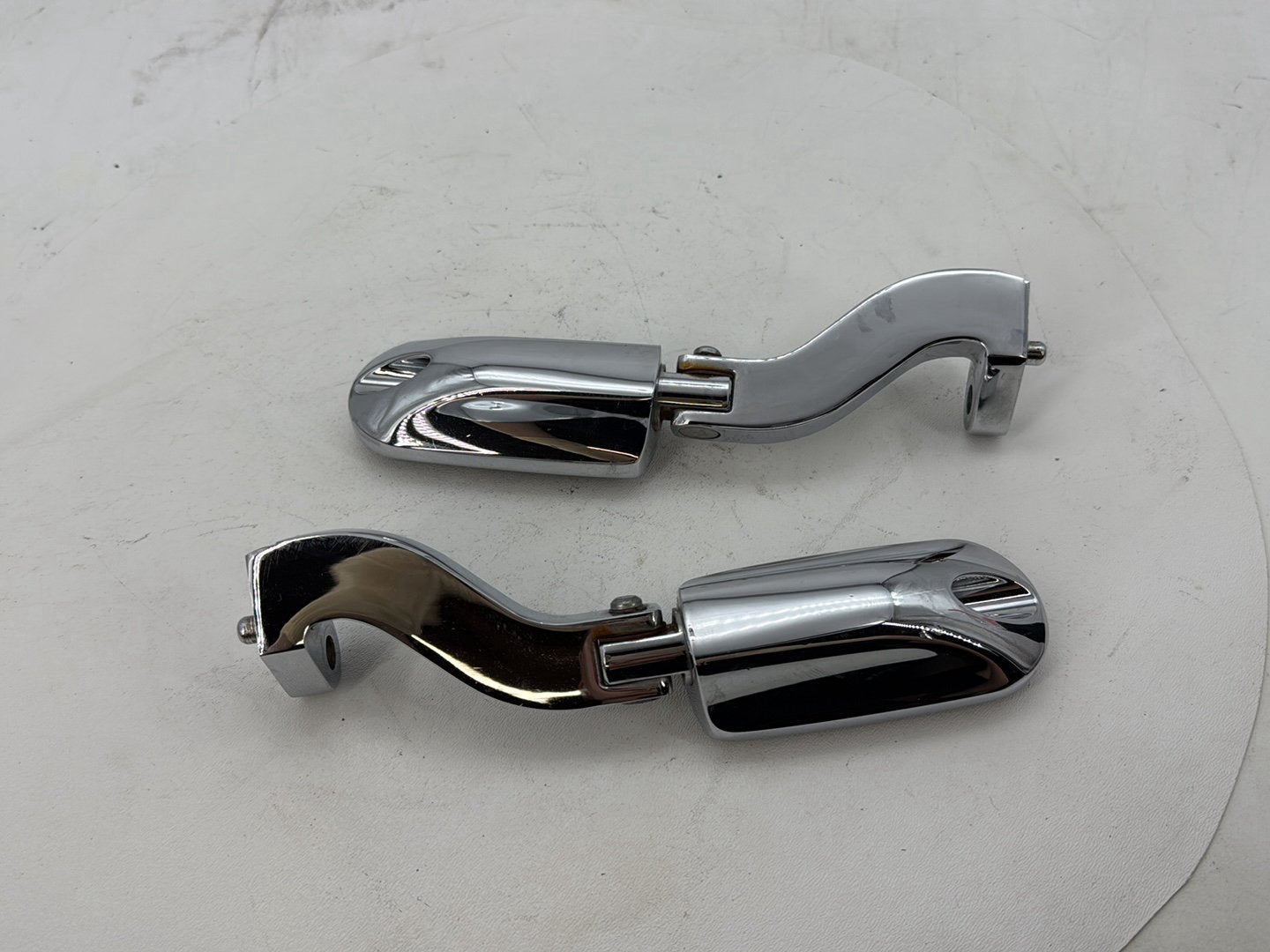 2007 Harley Street Glide Touring FLHX OEM Passenger Left & Right Foot Pegs