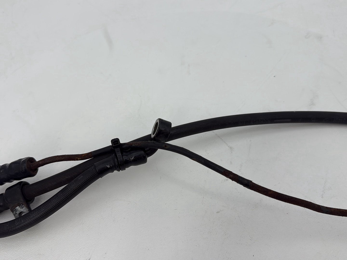 2004 - 2022 Harley-Davidson Sportster 1200 Nightster Front Brake Hose Line Pipe 45449-04C