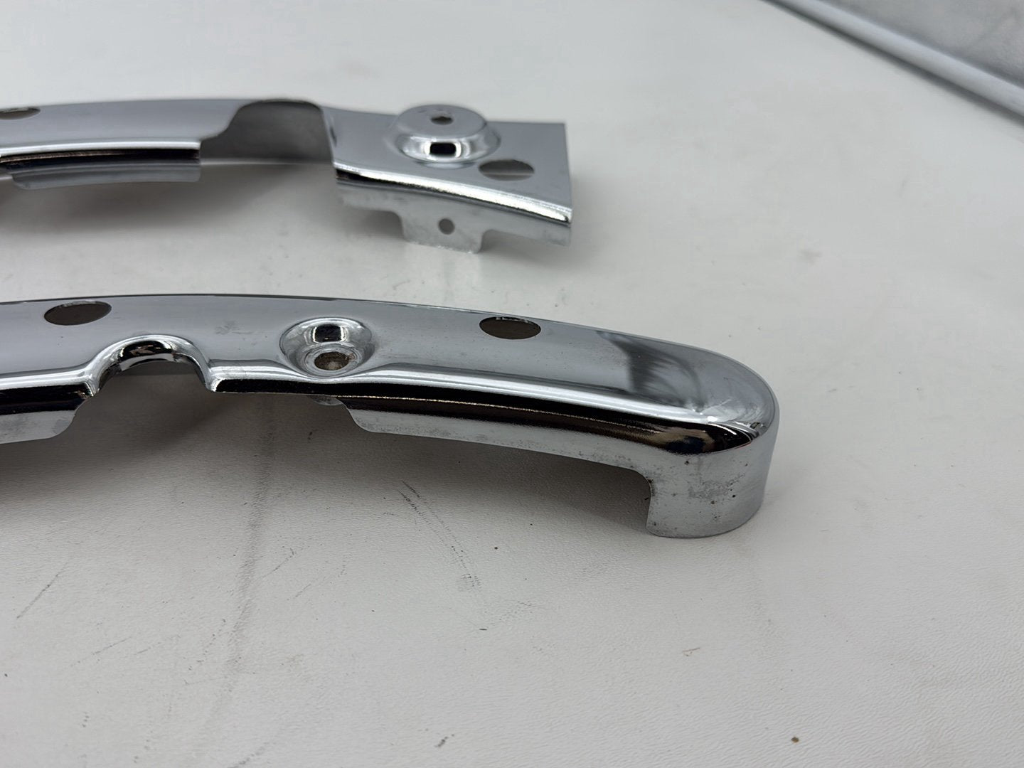 2011 Harley Road King Touring FLHRC Classic OEM Left Right Saddlebag Fender Struts Brackets