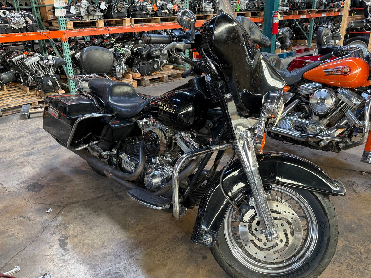 1999-2006 Harley-Davidson Electra Glide FLHT Touring
