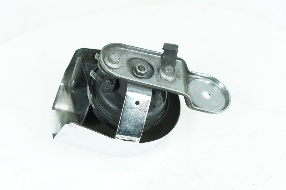 2010 Harley Softail FLSTC Heritage Classic OEM Horn Signal Klaxon Chrome Cover