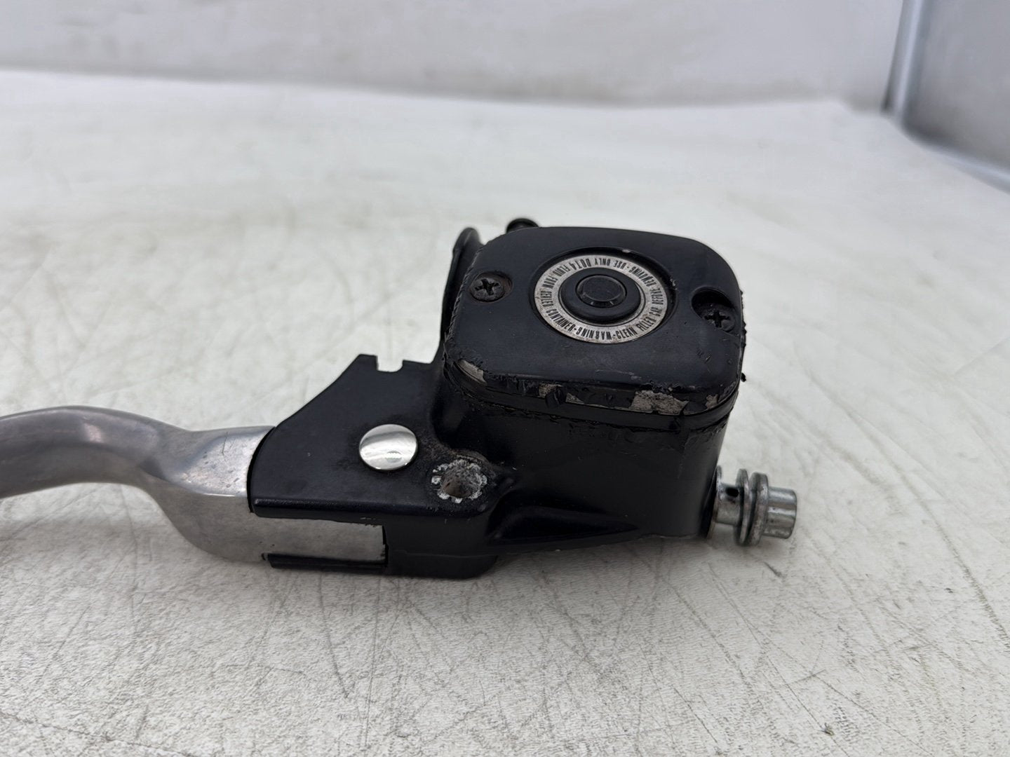 2012 Harley Dyna Super Glide Custom FXDCI OEM Front Right Brake Lever Master Cylinder