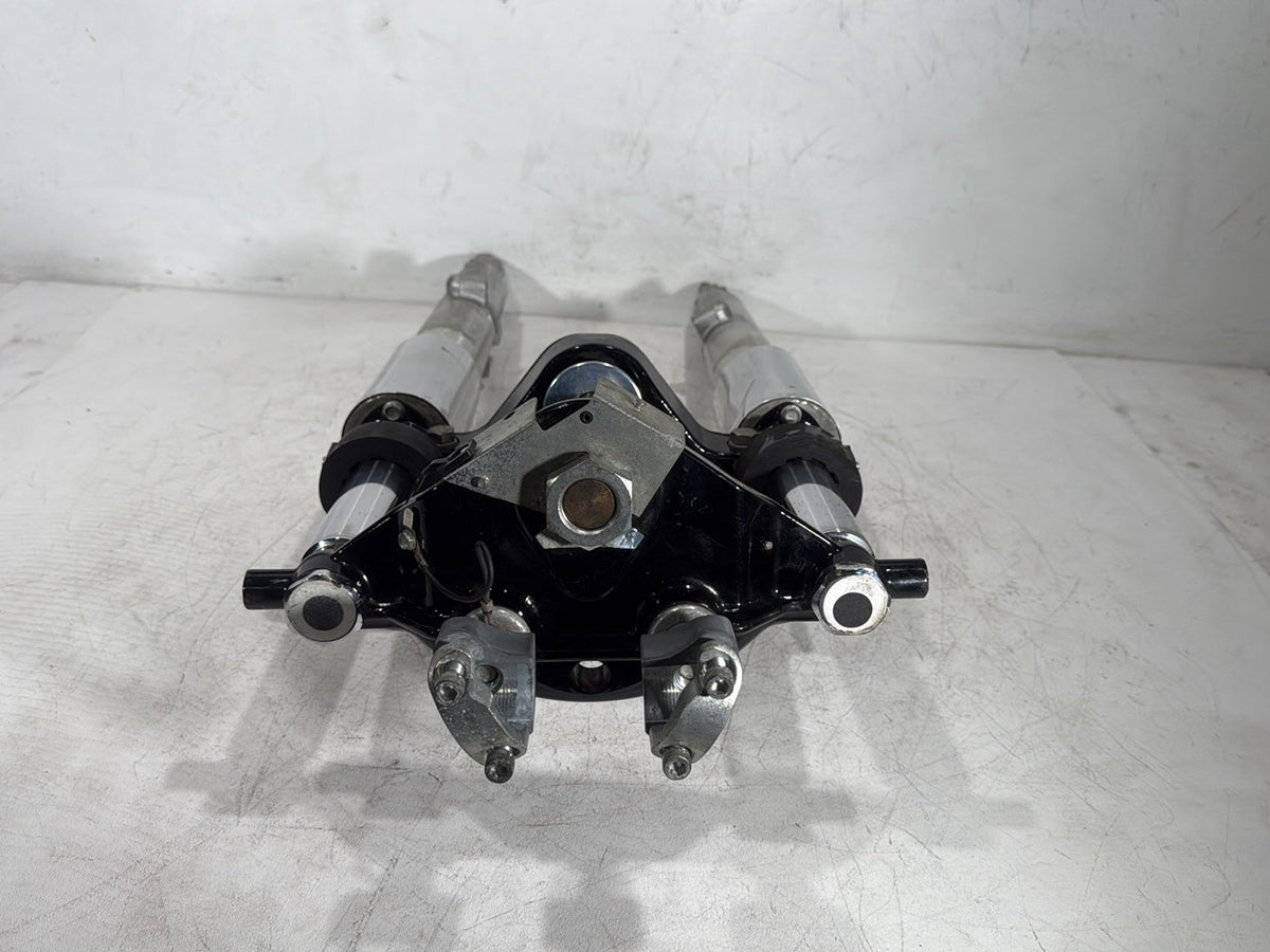 2007 Harley Electra Glide Touring OEM Front Triple Tree LH RH Fork Legs Sliders