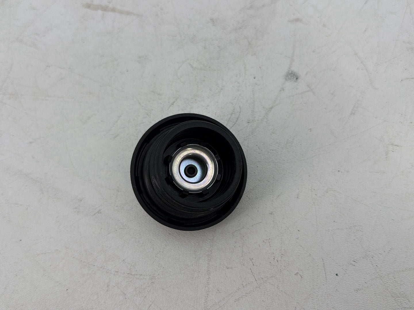 2007 - 2012 Harley-Davidson Touring Electra Glide Ultra Fuel Gas Tank Cap Bushing Hub 61274-92