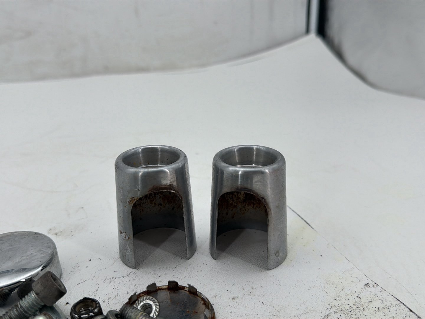 2009 Harley Dyna Street Bob FXDB OEM Hardware Bolts Nuts & Brackets