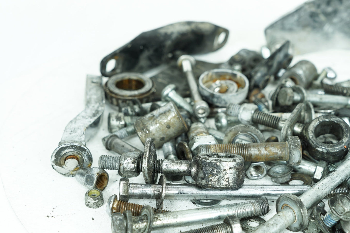 1999 Harley-Davidson Sportster XL1200 S - Hardware Bolts Nuts & Brackets