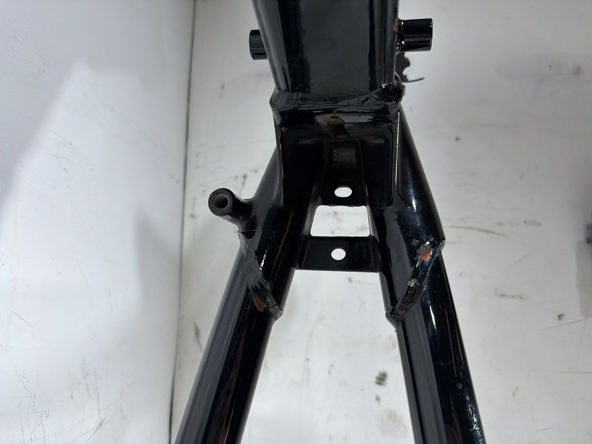 2011 Harley Electra Glide Touring Ultra OEM Body Main Frame Chassis SLVG