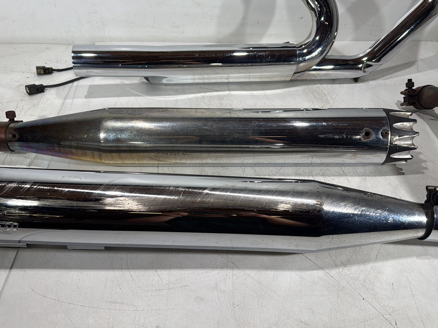 2011 Harley Electra Glide Ultra FLHTK Exhaust Header Pipes Muffler