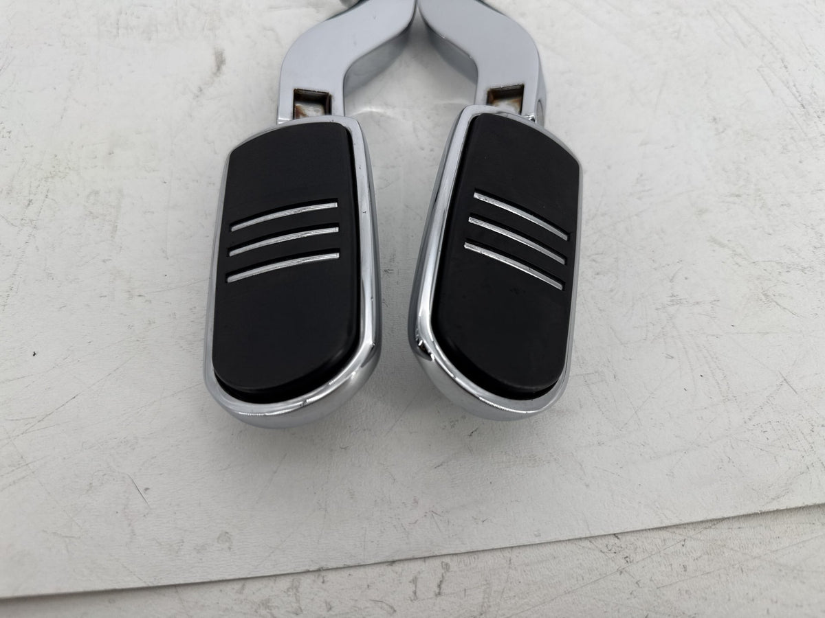 2013 Harley Street Glide Touring FLHX OEM Passenger Left & Right Foot Pegs
