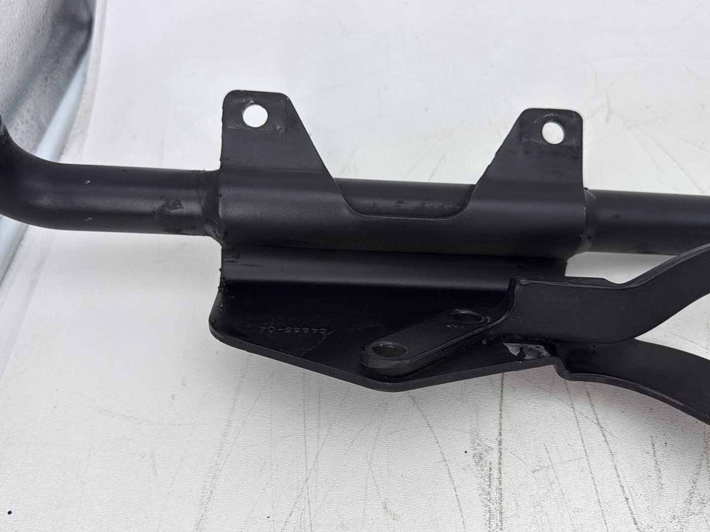 06 Harley Sportster XL883L OEM Exhaust Muffler Interconnect Bracket Support Bar