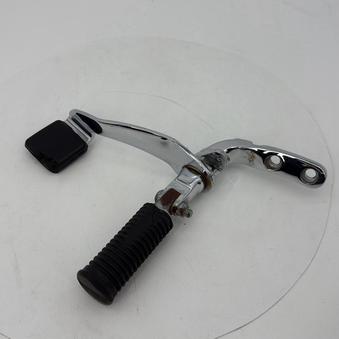 2007 - 2012 Harley-Davidson Dyna Super Glide Right Brake Foot Control Pegs  	42481-03A