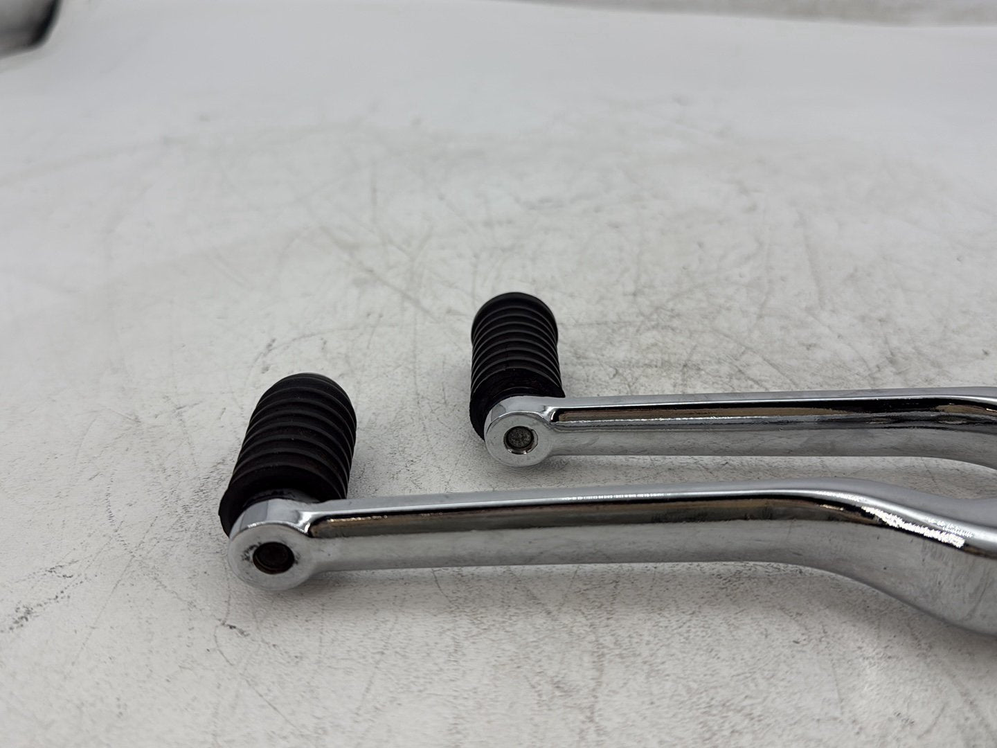 18 Harley Electra Glide Touring Ultra FLHTCU OEM Gear Shifter Lever Pedal Pedals