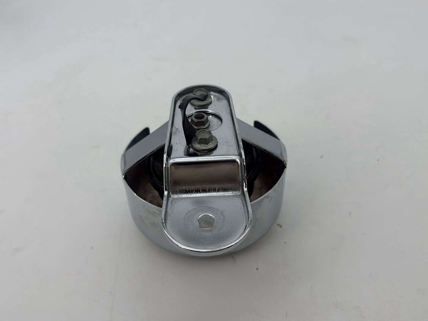 2011 Harley Road King Touring FLHRC Classic OEM Horn Signal Klaxon Chrome Cover