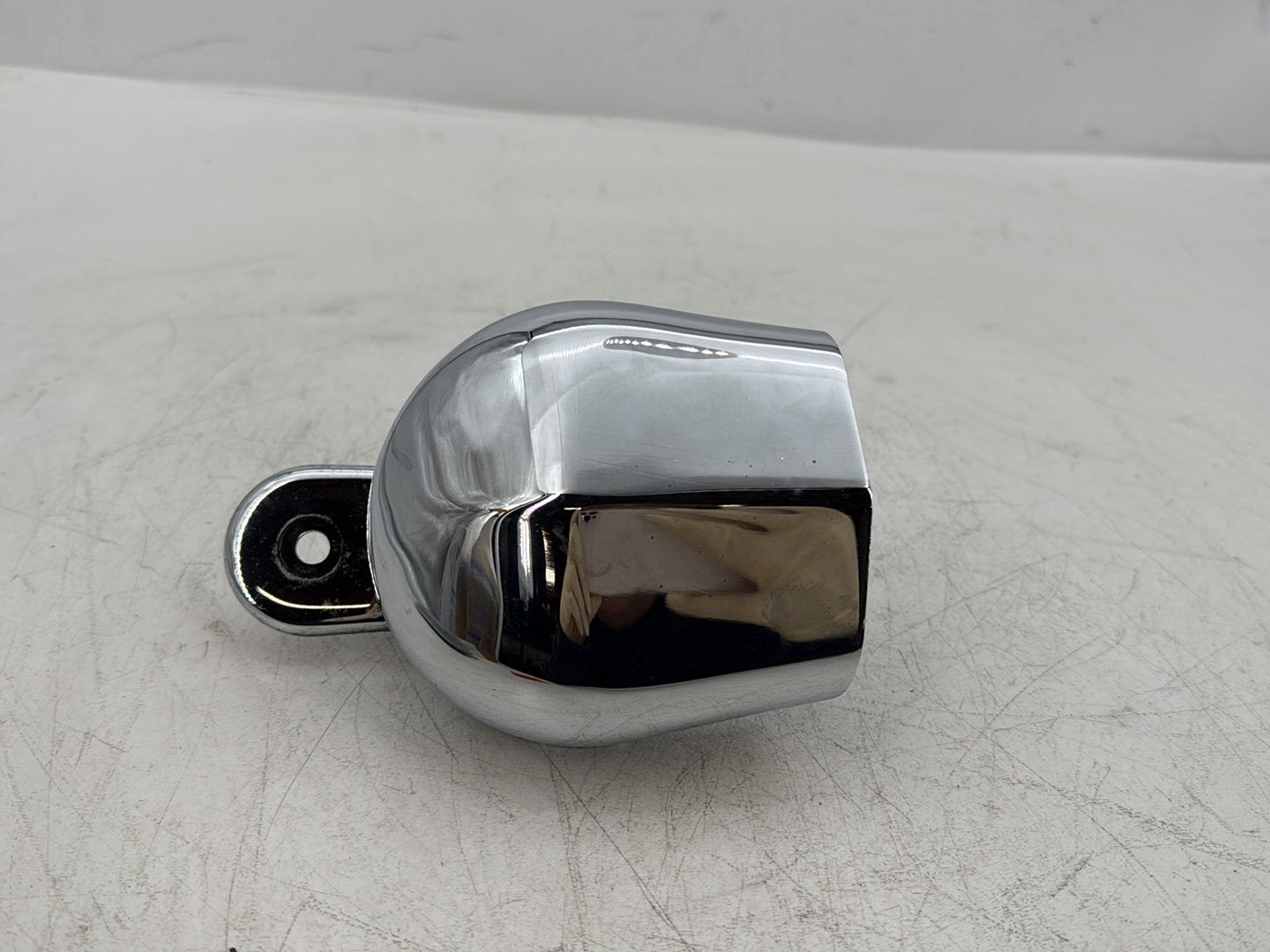 2005 Harley Dyna FXDWG Wide Glide OEM Horn Signal Klaxon Chrome Cover