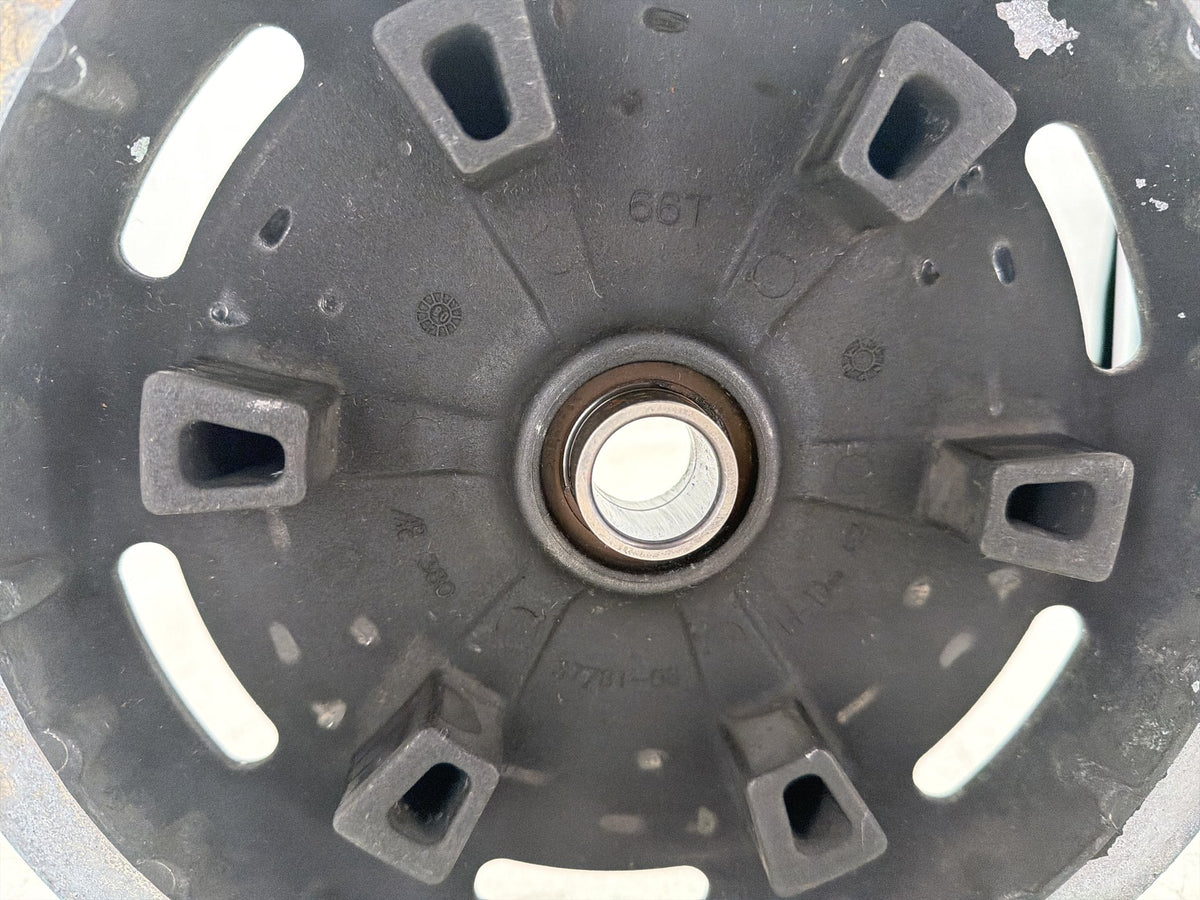 2008 Harley Electra Glide Touring Ultra OEM Rear Driver Pulley Sprocket 66T 1"