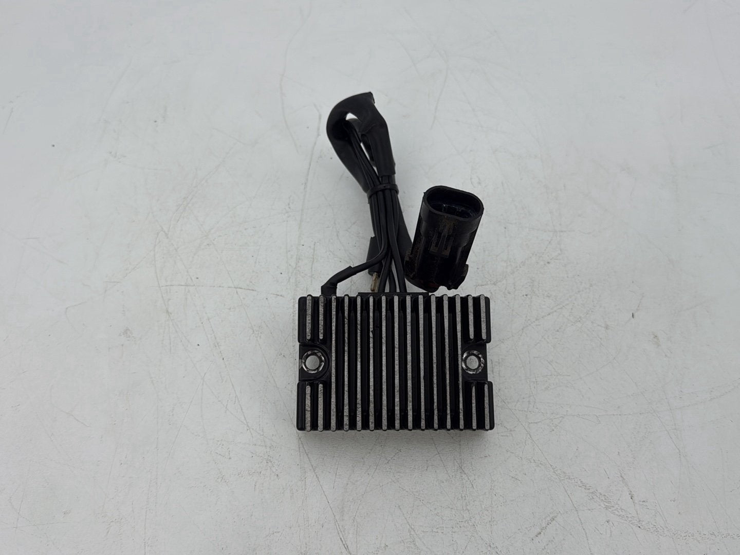 2006 Harley Sportster XL883C 883 Custom OEM Voltage Regulator Rectifier