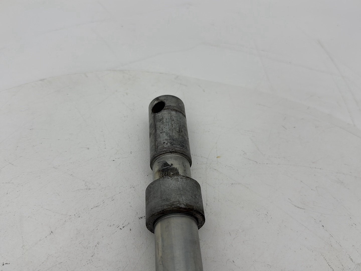 1999 - 2006 Harley-Davidson Touring CVO Screamin Eagle Road King Front Wheel Axle Bolt Shaft 43364-00