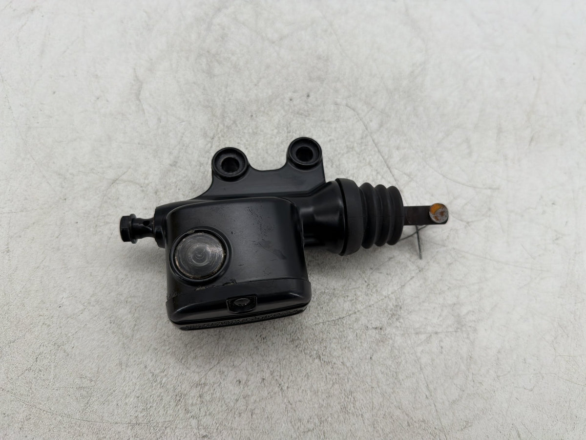 11 Harley Electra Glide Touring Police OEM Rear Brake Master Cylinder Reservoir