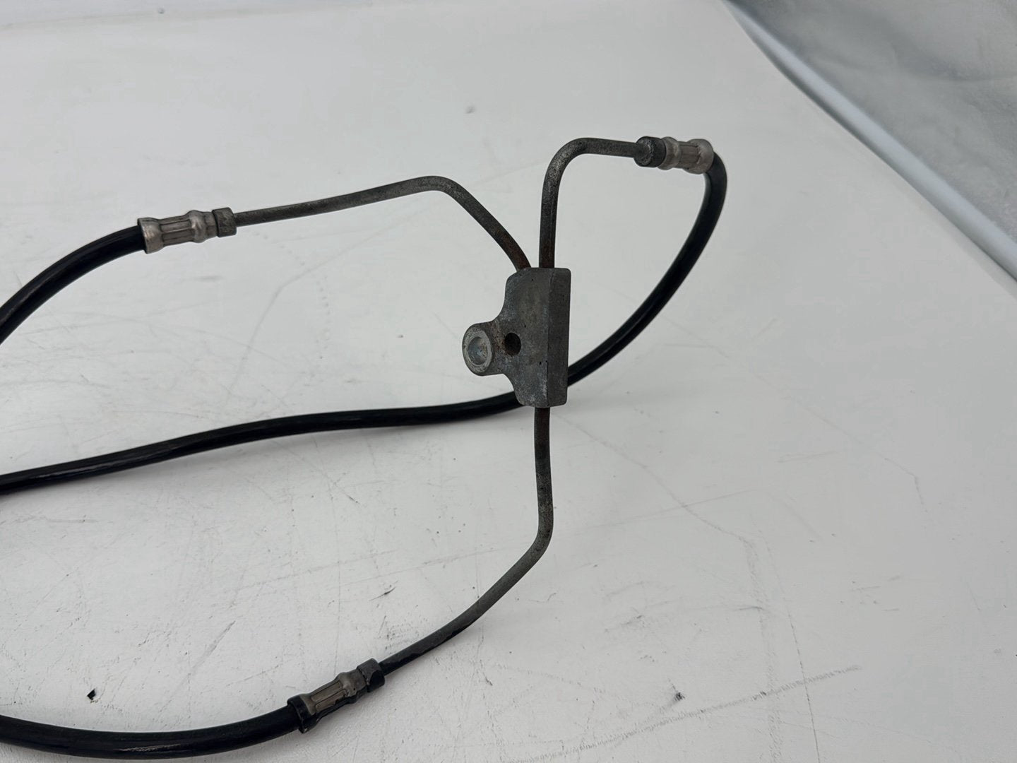 2008 Harley Touring FLHT Electra Glide OEM Front Brake Hose Line Pipe NON-abs